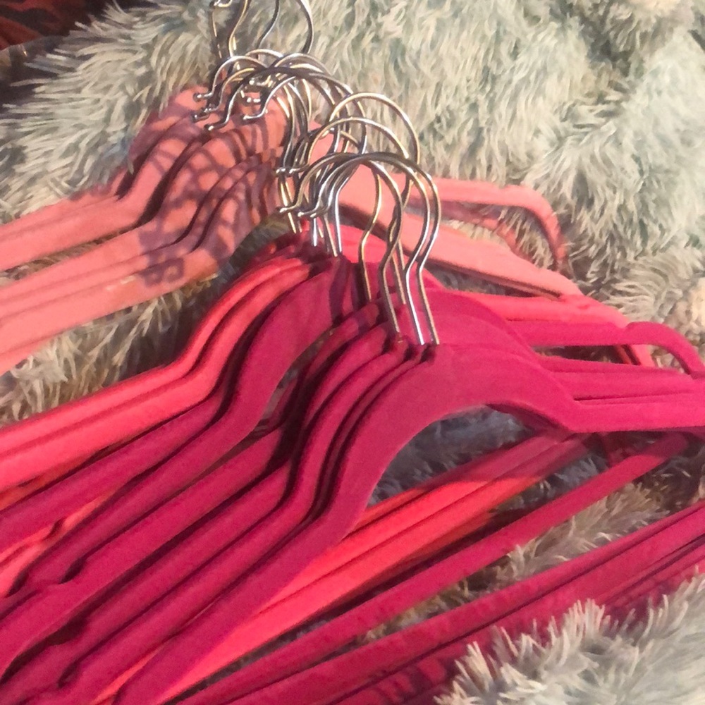 23 set of pink clothes hanger . Prefect for any girl !